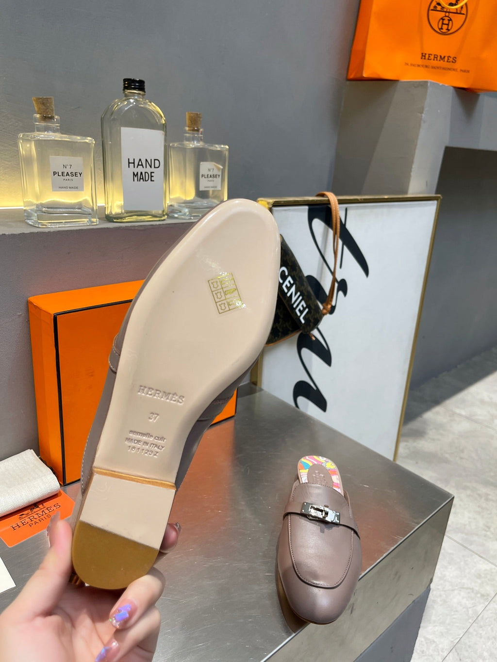 Hermes 0Z Mule Ash Calfskin with Pattern