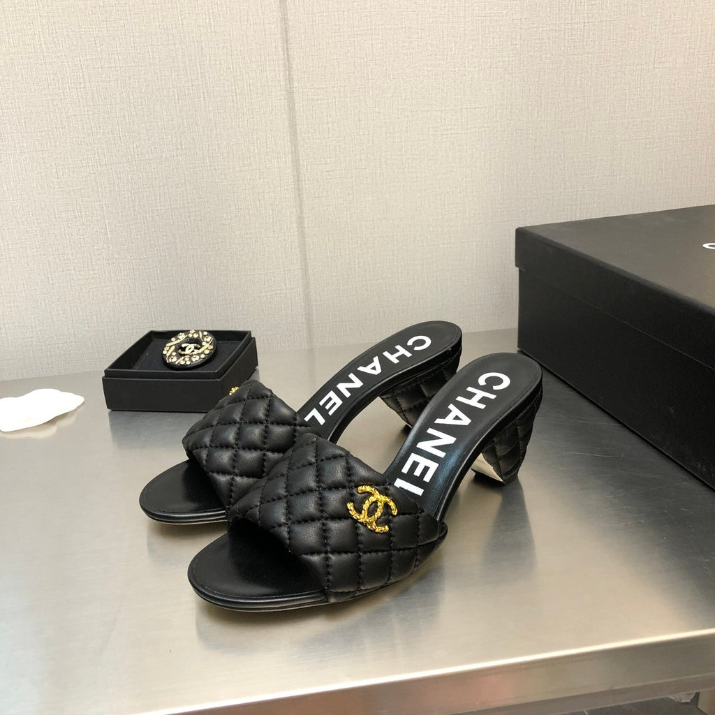 Chanel Diamond-Quilted 6 cm Sandals in Black Lambskin