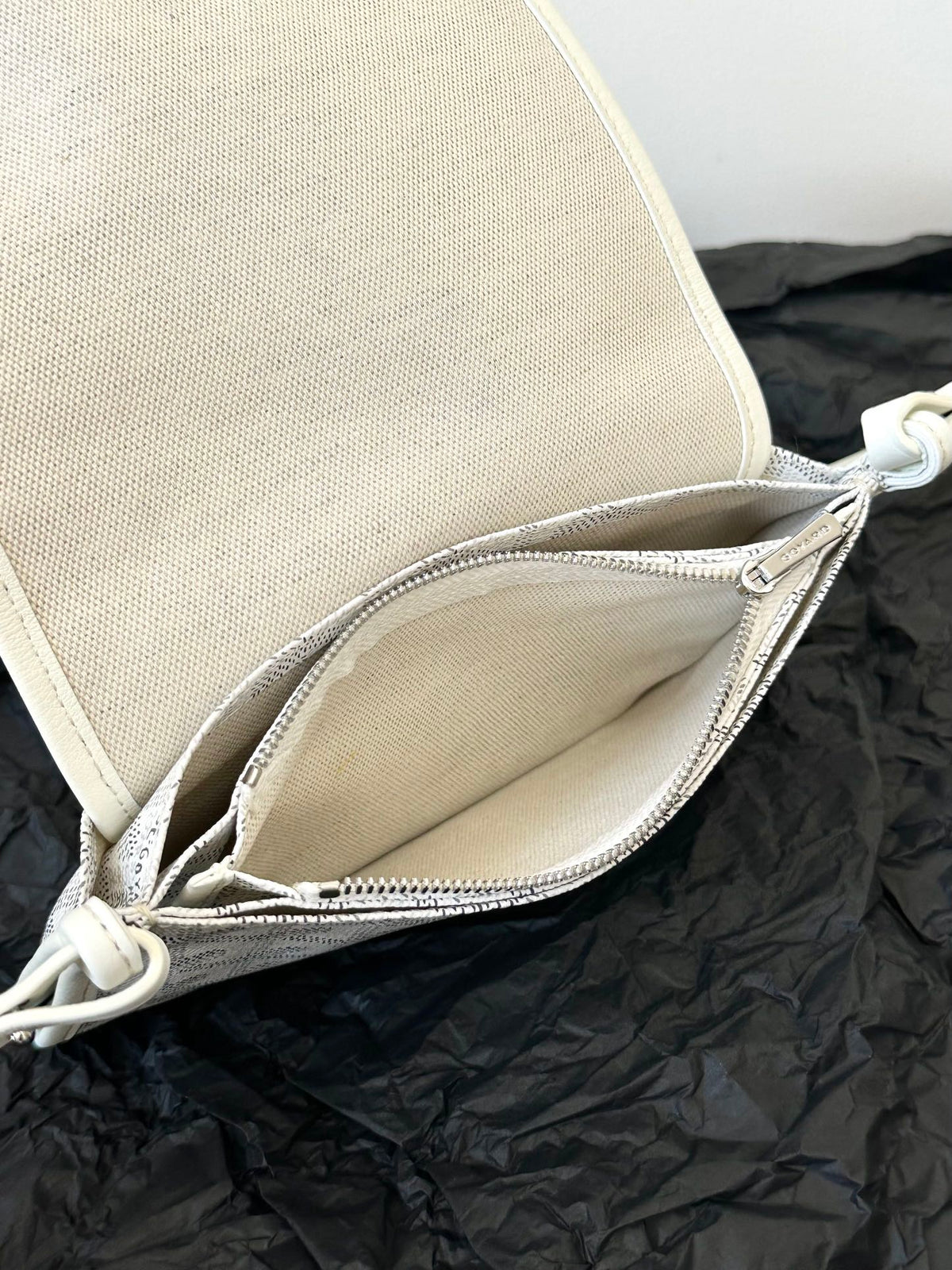 Goyard Plumet Pocket Wallet 20 in White Goyardine Canvas and Lambskin Trim