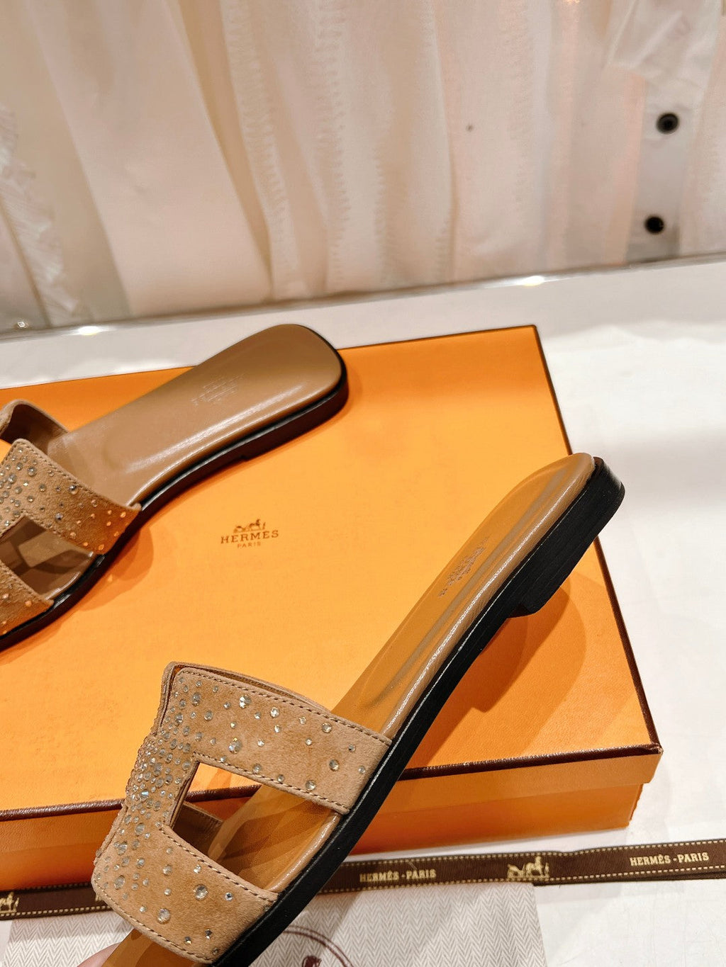 Hermes 0RAN Sandal Caramel Lambskin Attach Crystals