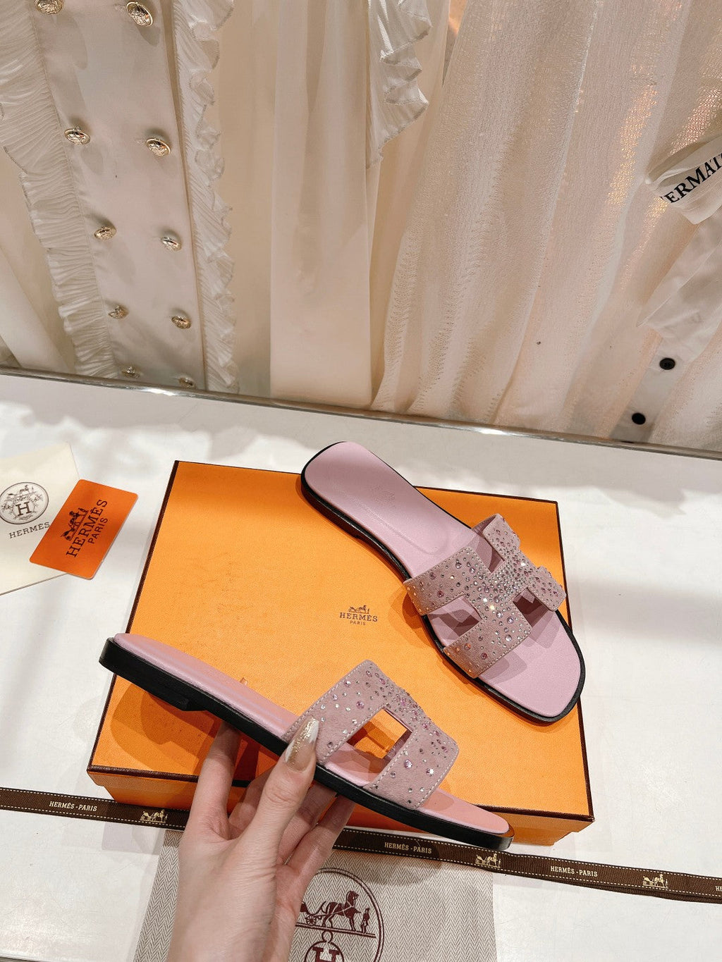 Hermes 0RAN Sandals Pastel Pink Lambskin Attach Crystal