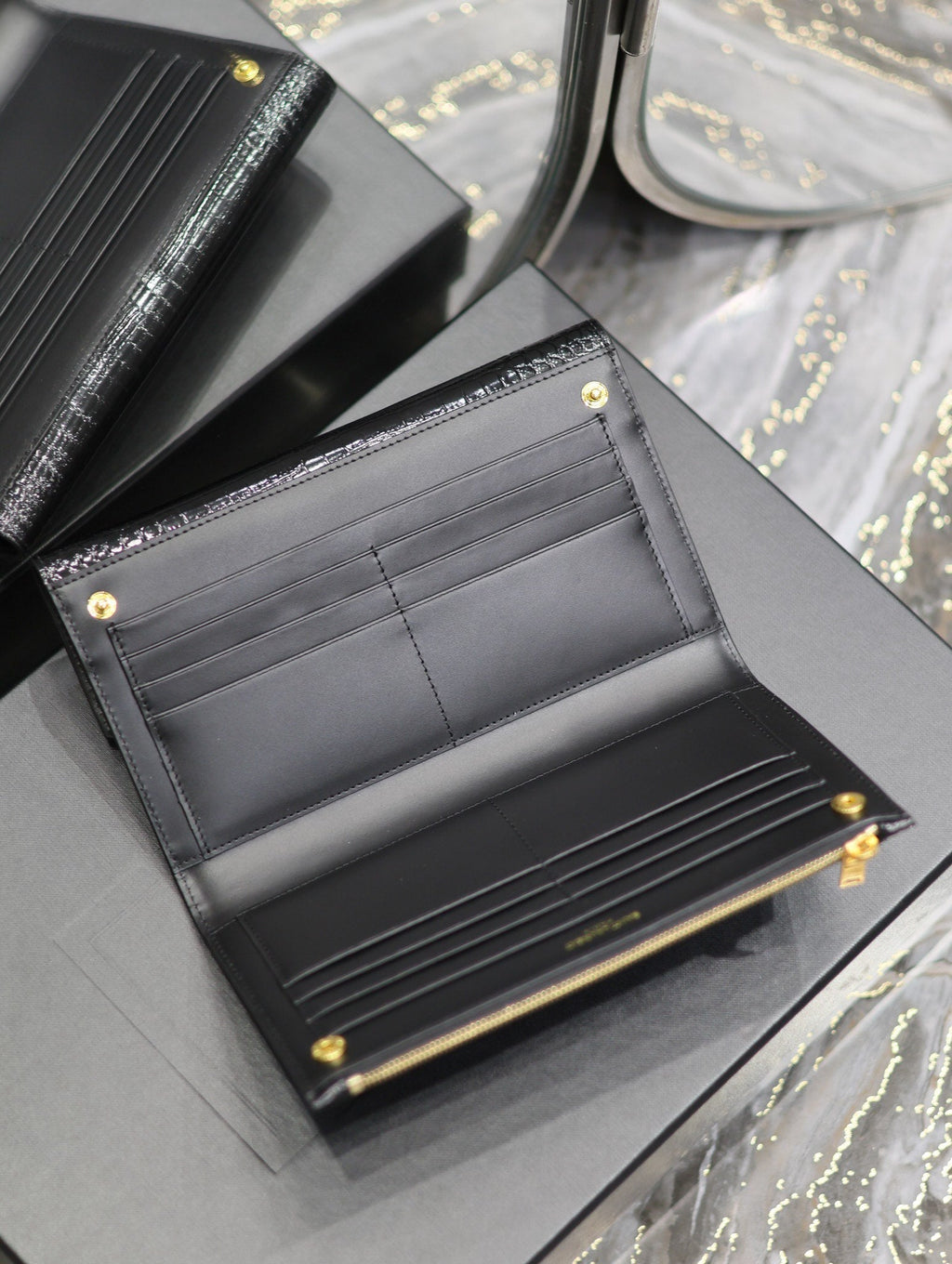 Saint Laurent Uptown Wallet 21 in Black Crocodile Pattern Calfskin Gold Logo