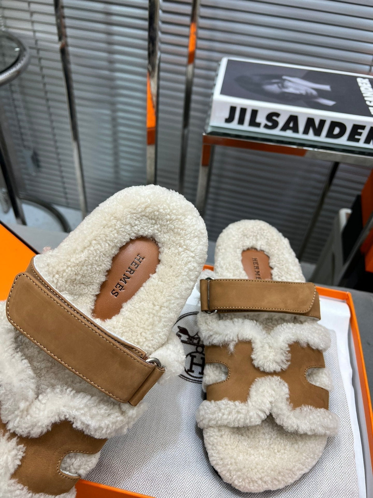 Hermes Chypre Slippers in Beige Lamb Wool and Peru Brown Suede