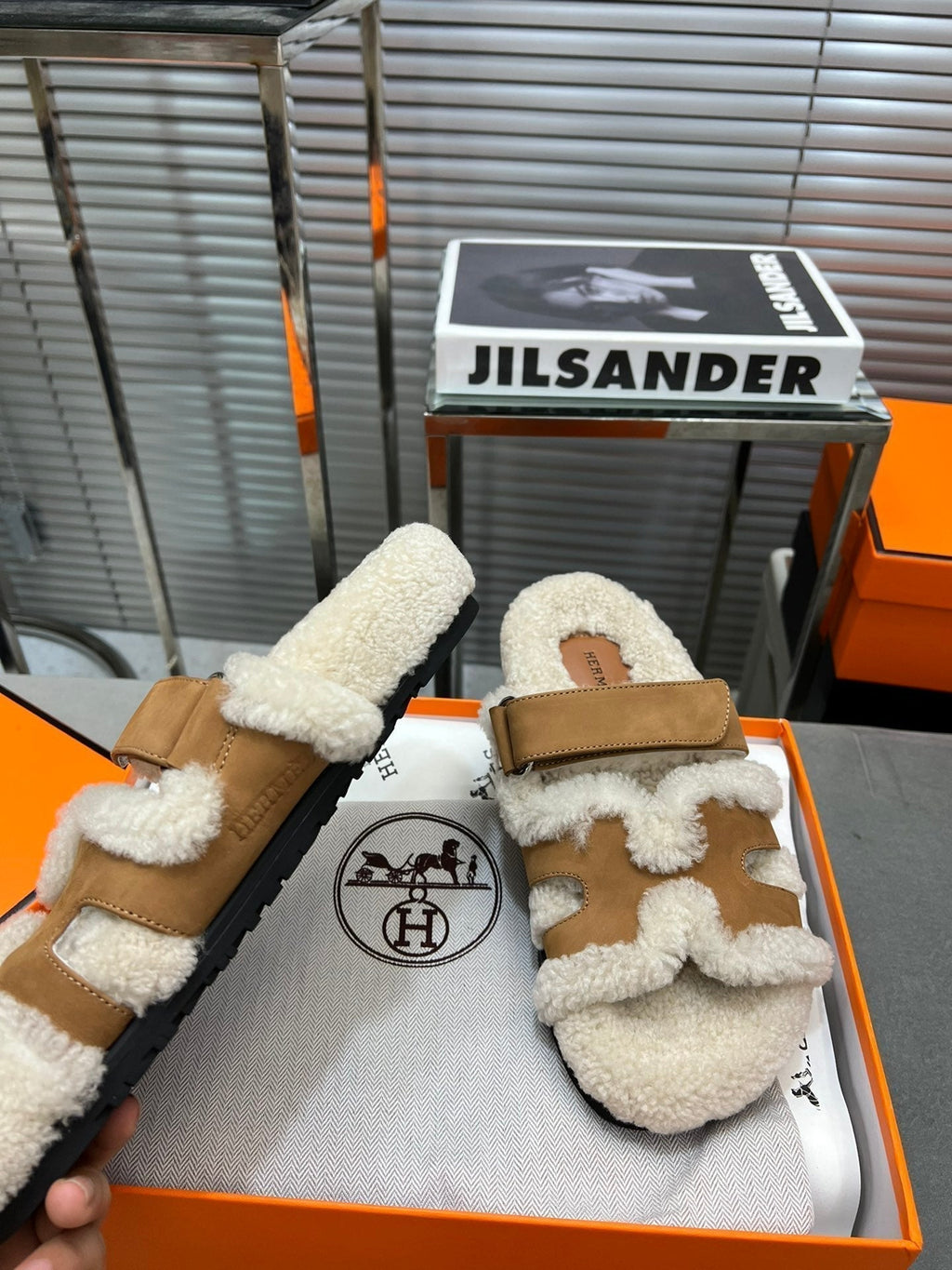 Hermes Chypre Slippers in Beige Lamb Wool and Peru Brown Suede