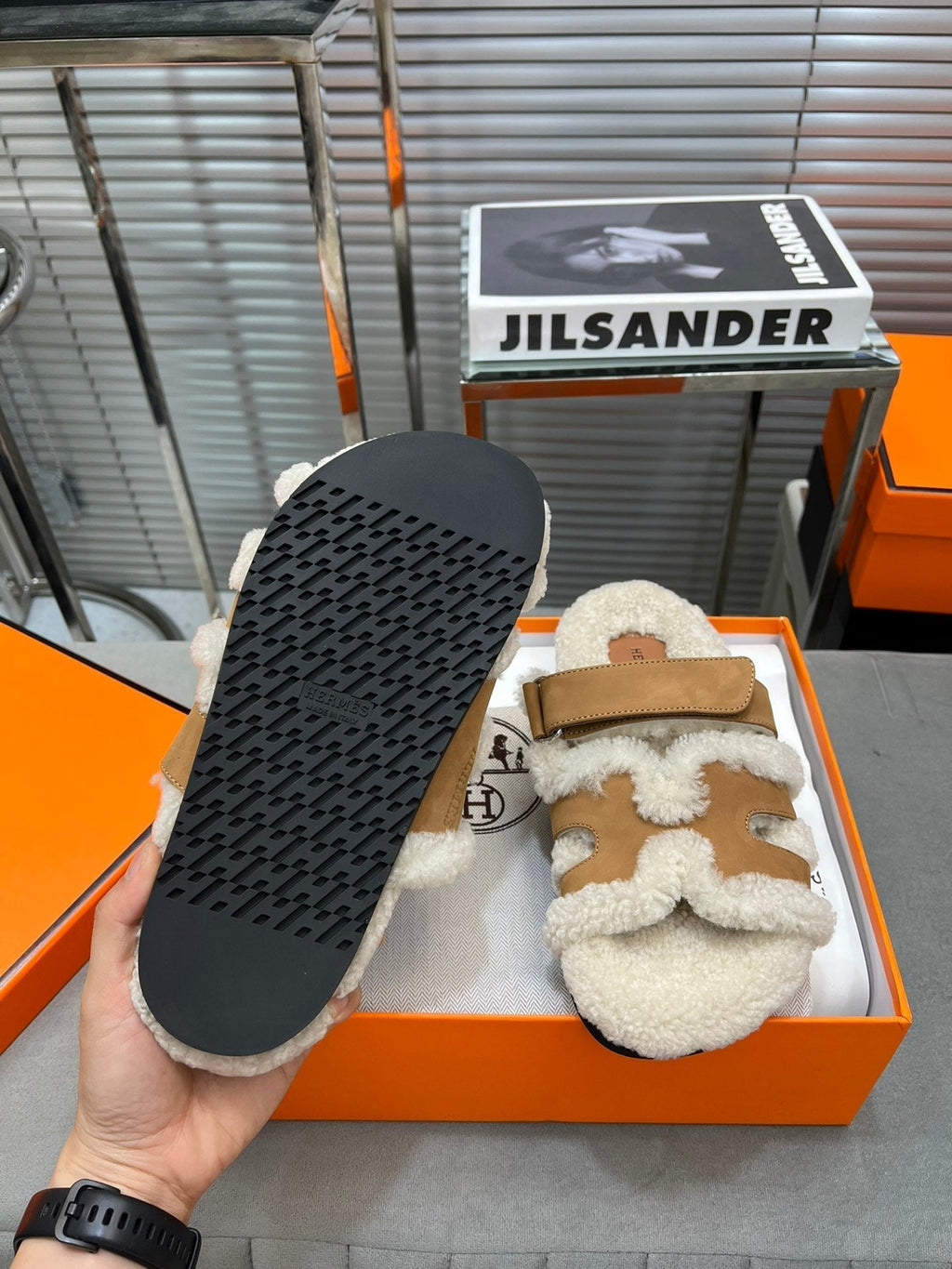 Hermes Chypre Slippers in Beige Lamb Wool and Peru Brown Suede