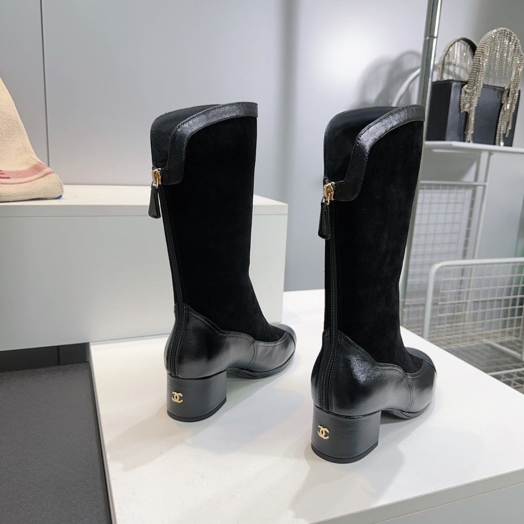 Chanel Short Boots 25S 45 mm in Black Suede and Lambskin