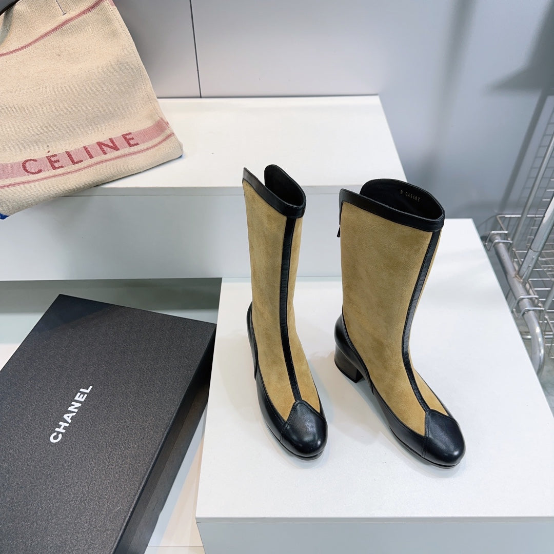 Chanel Short Boots 25S 45 mm in Dark Beige Suede and Black Lambskin