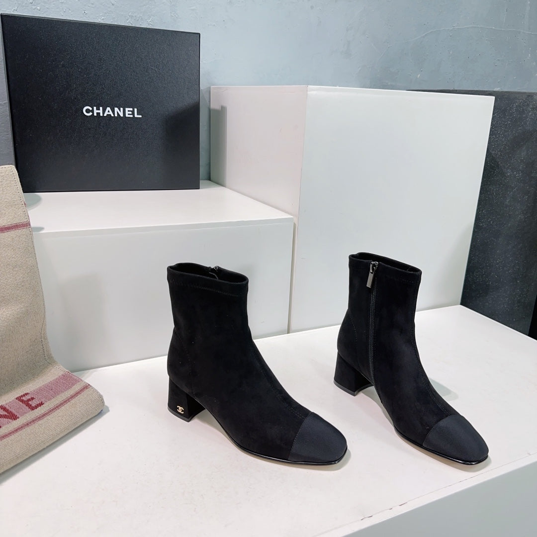 Chanel Ankle Boots 25S 45 mm in Black Suede with Zipper