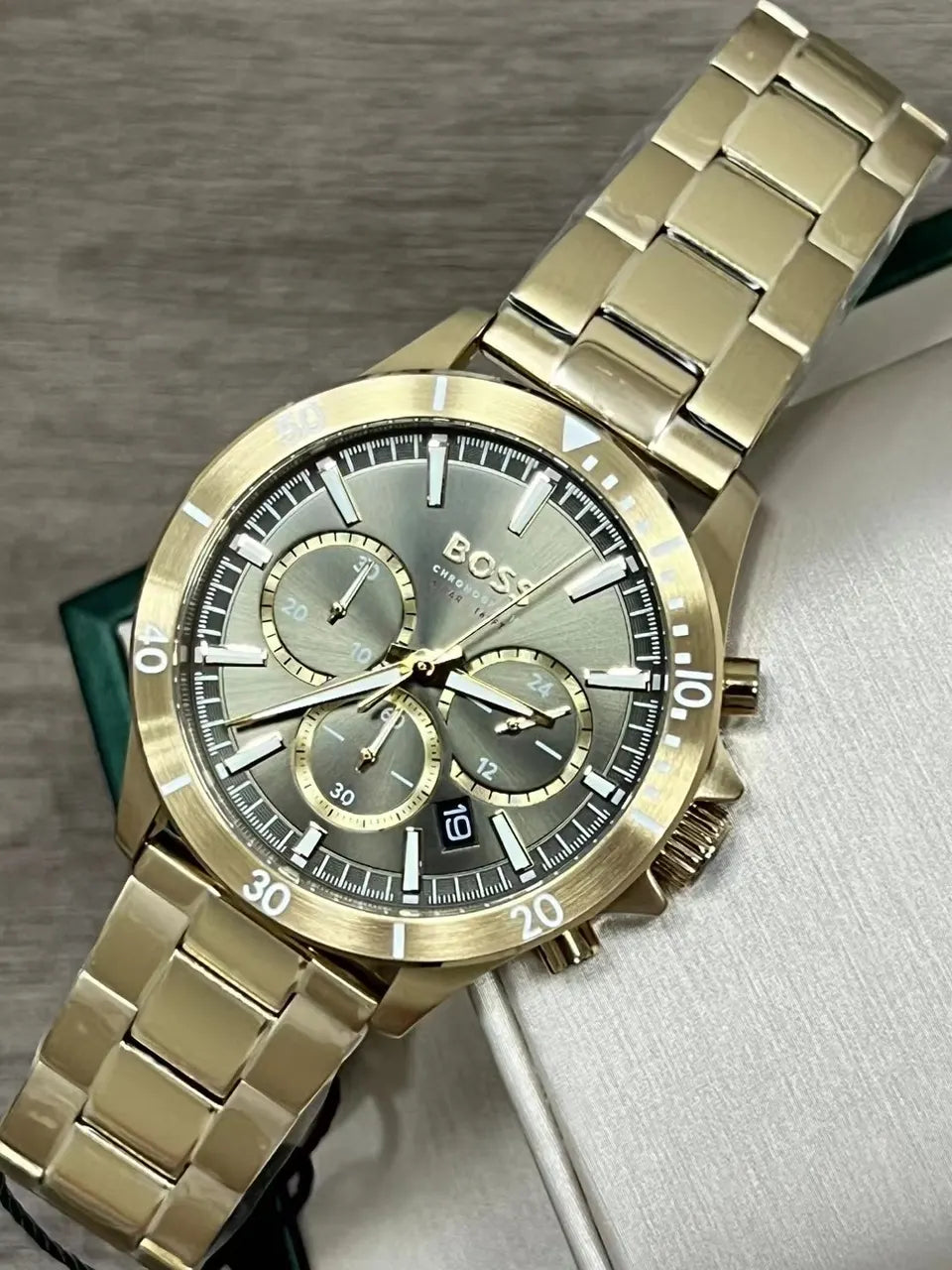 BOSS Gold Chronograph Watch - Hình 2