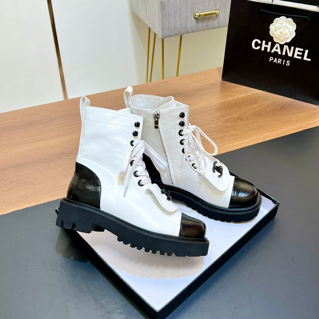 Chanel 25S High Ankle Boots with Zipper in White Glossy Calfskin Gold Hardware