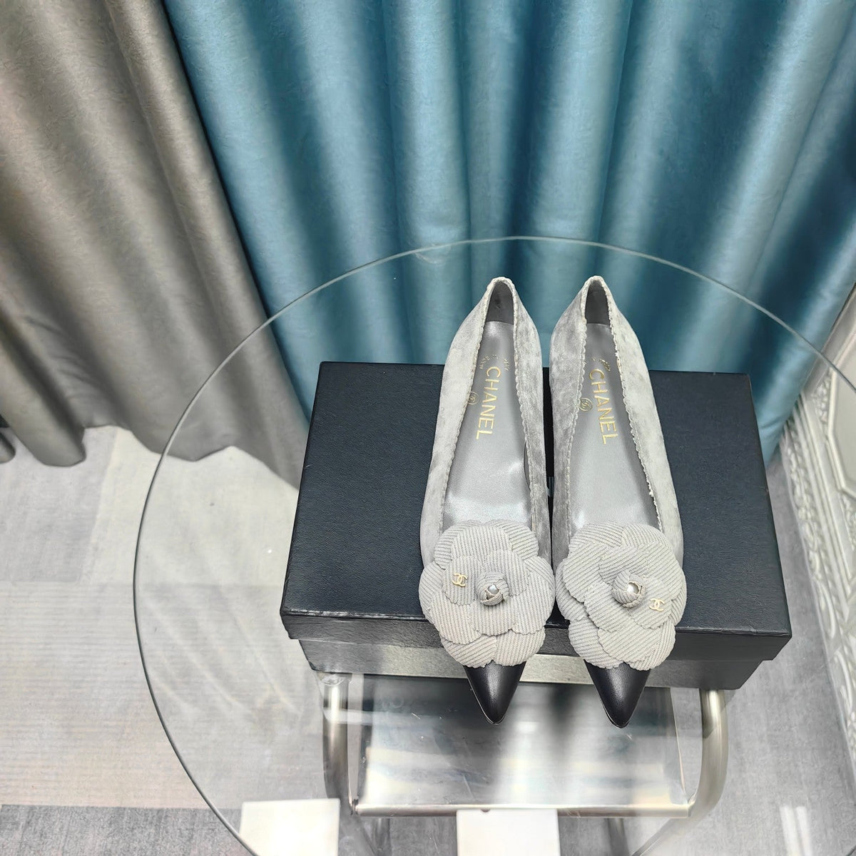 Chanel Ballet Flat in Spanish Gray Suede and Black Calfskin with Flower