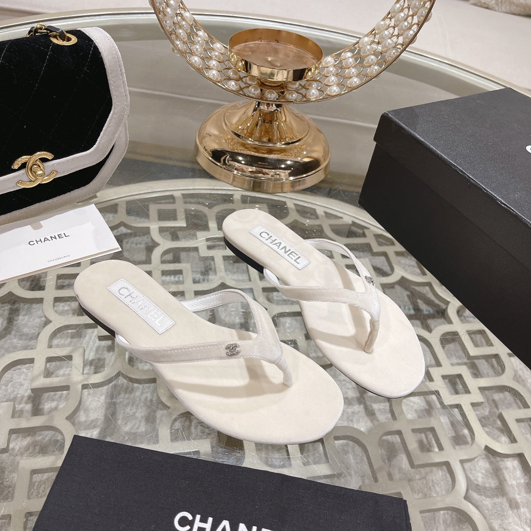Chanel Double Flip Flop Thongs White Sheepskin