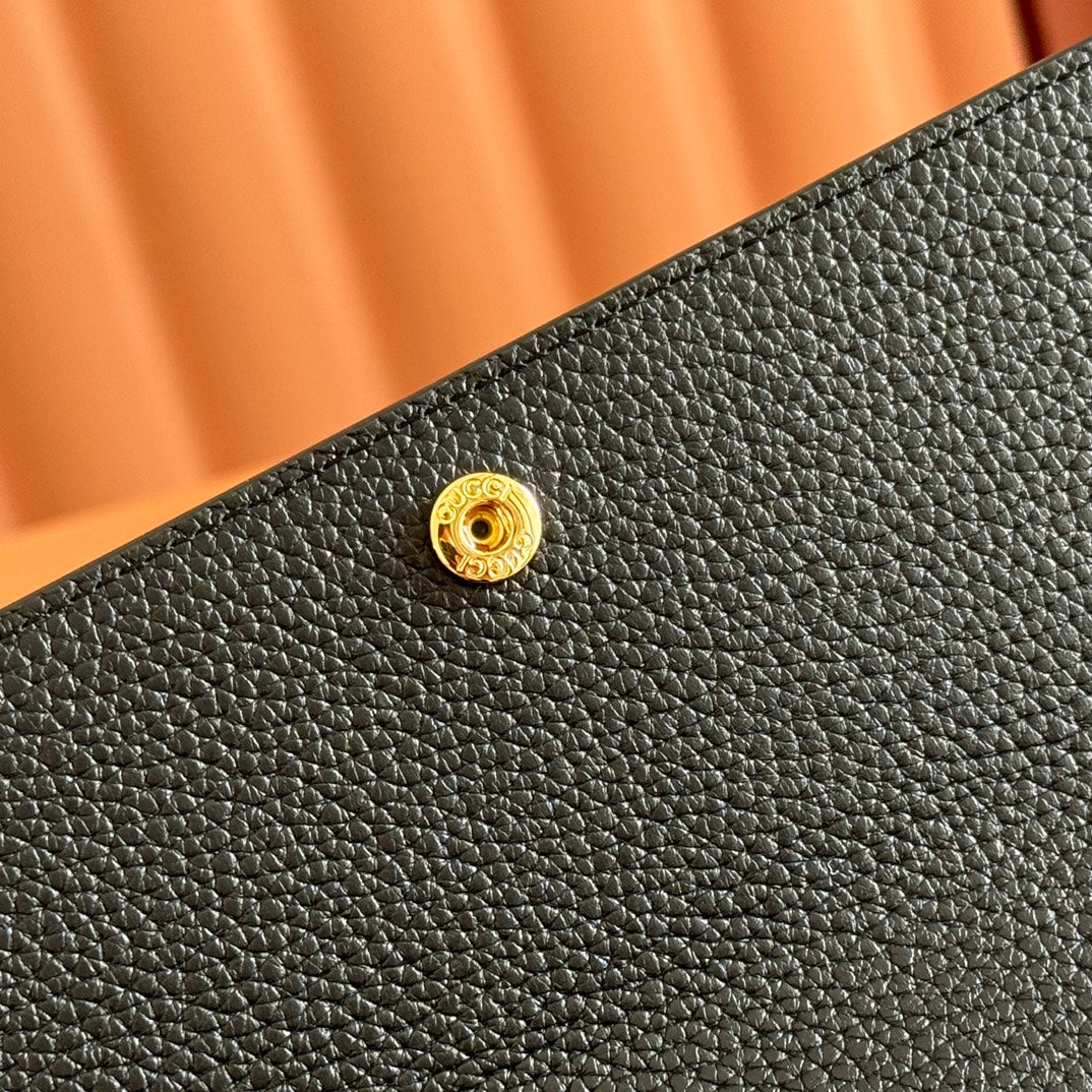 Gucci Softbit Continental Wallet 19 in Black Grainy Calfskin Gold Hardware