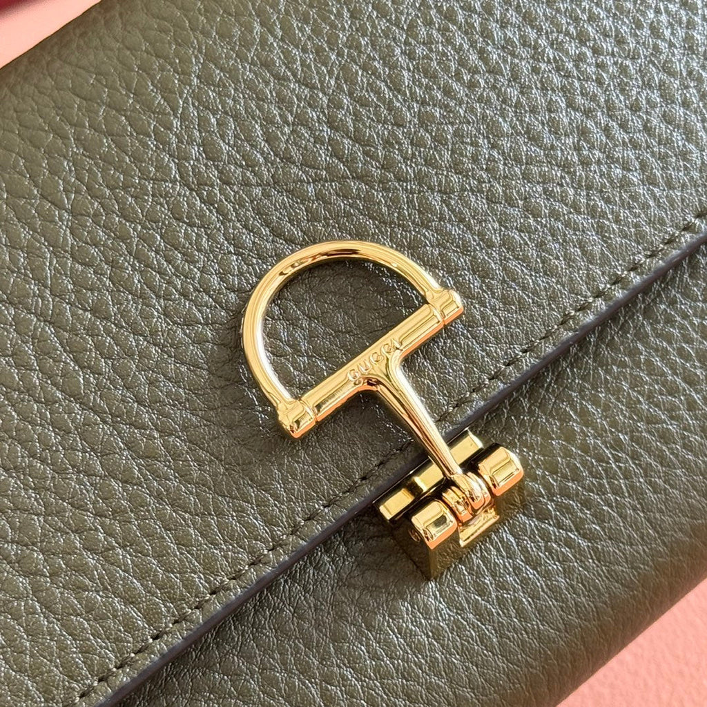 Gucci Softbit Continental Wallet 19 in Green Grainy Calfskin Gold Hardware