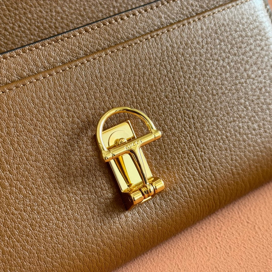 Gucci Softbit Continental Wallet 19 in Brown Grainy Calfskin Gold Hardware