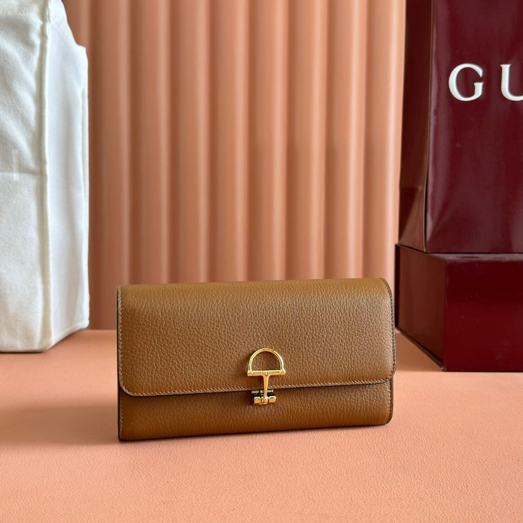 Gucci Softbit Continental Wallet 19 in Brown Grainy Calfskin Gold Hardware
