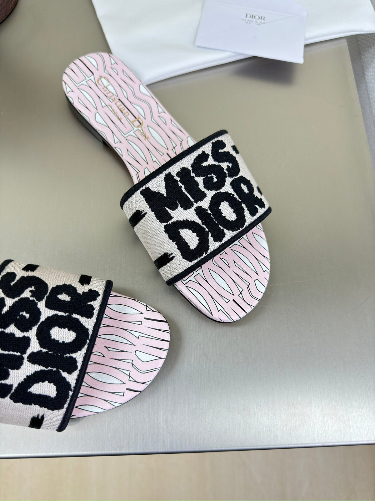 Dior Dway Slide Embroidered Cotton and Light Pink Miss Allover Motif