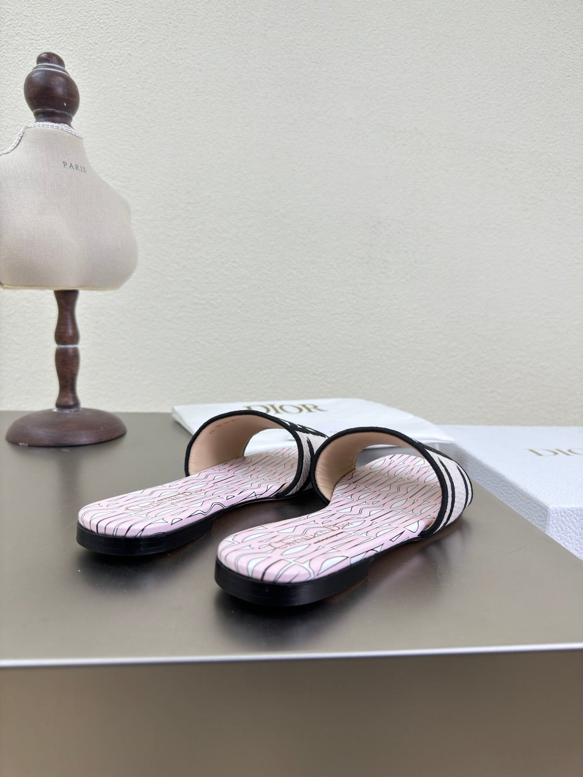 Dior Dway Slide Embroidered Cotton and Light Pink Miss Allover Motif
