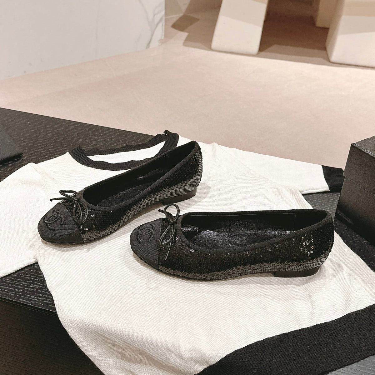 Chanel Ballet Flats in Black Glittered Tulle and Satin