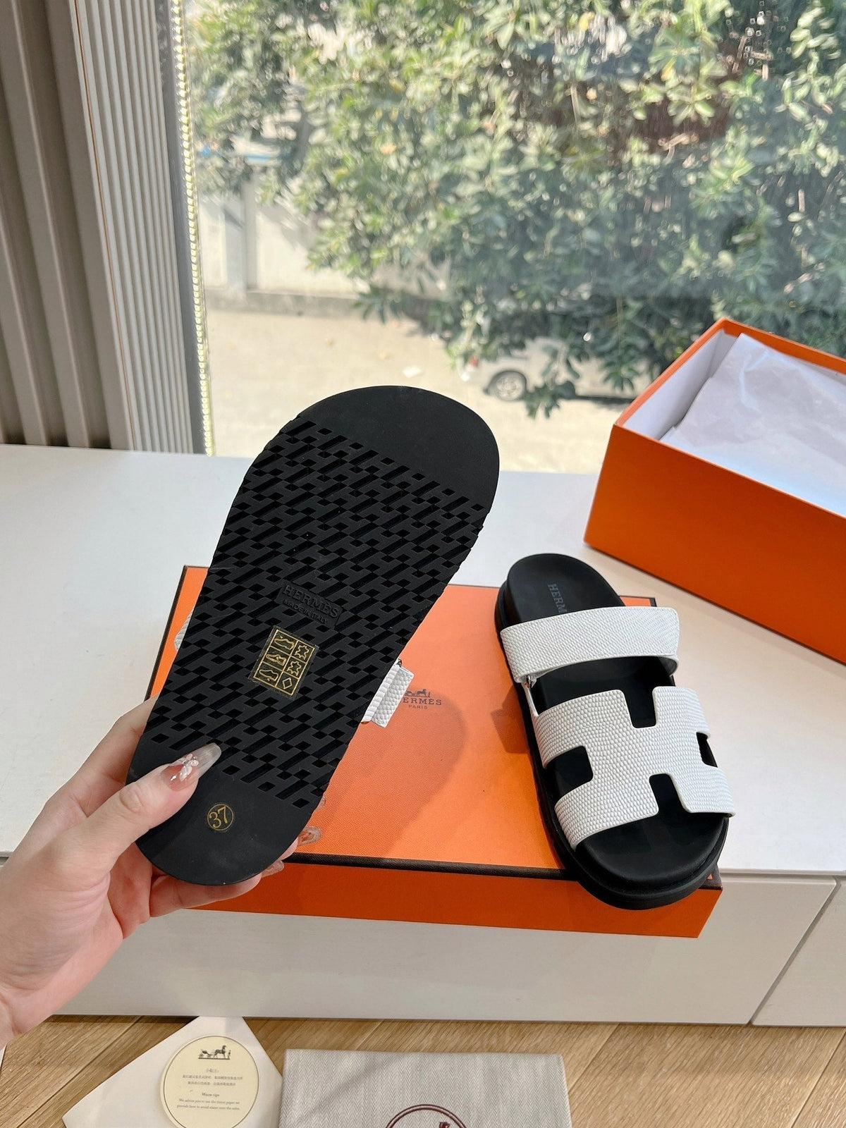 Hermes Chypre Sandal in White Shiny Grained Calfskin