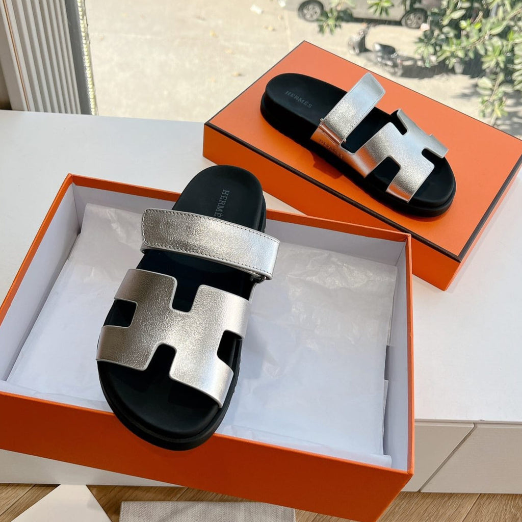 Hermes Chypre Sandal in Silver Metallic Calfskin