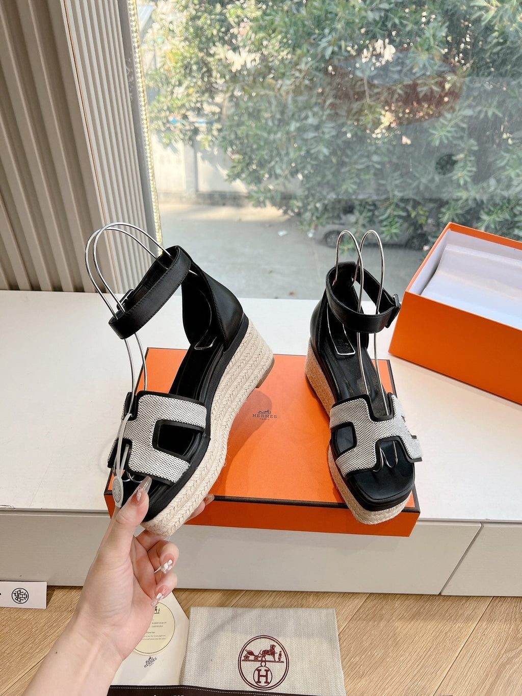 Hermes Elda Espadrille in White Fabric and Black Calfskin