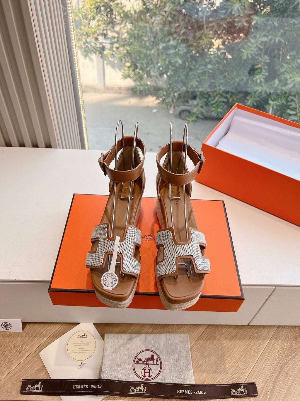 Hermes Elda Espadrille in White Fabric and Bronze Brown Calfskin