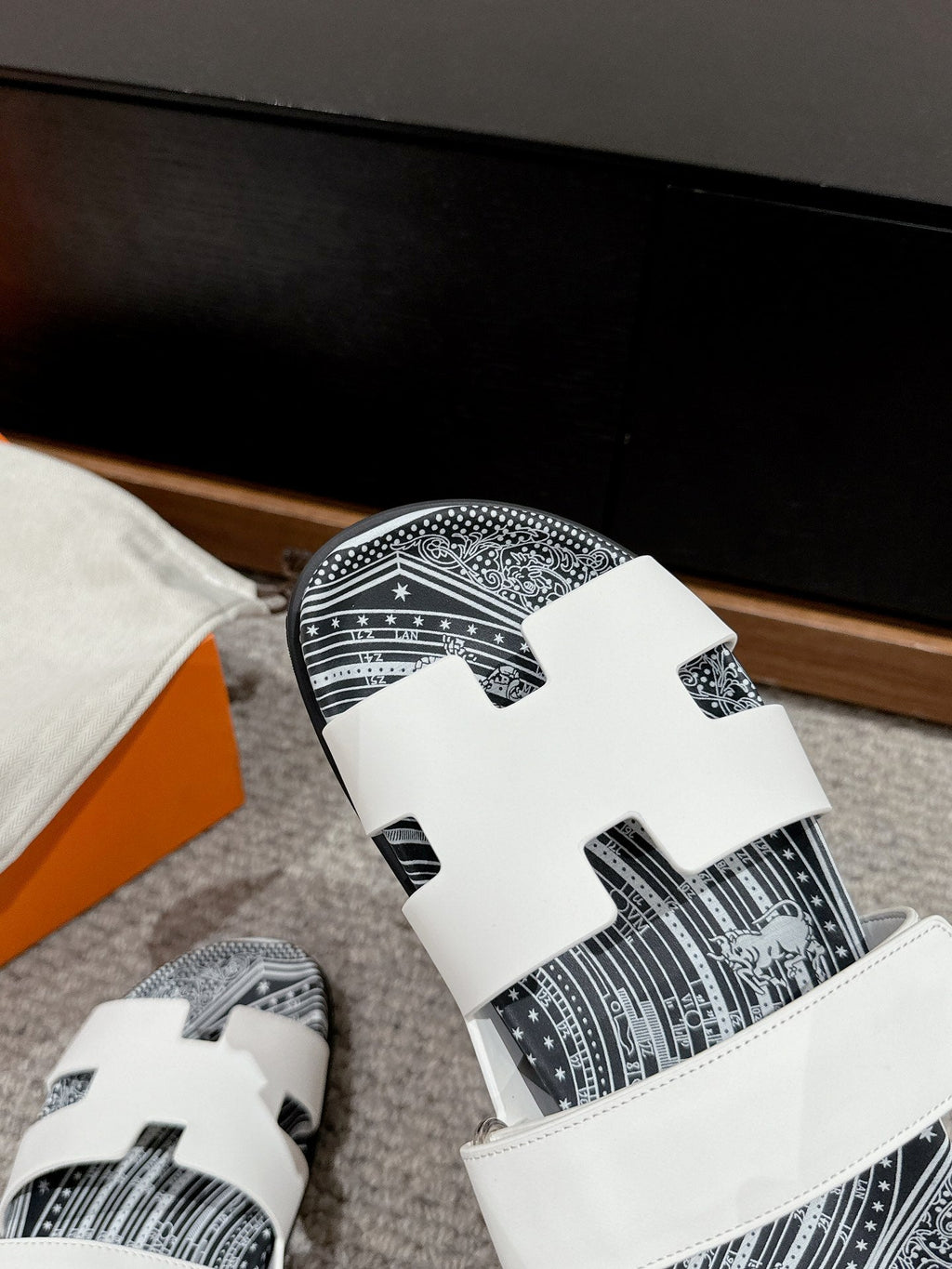 Hermes Chypre Sandal White Calfskin Unique
