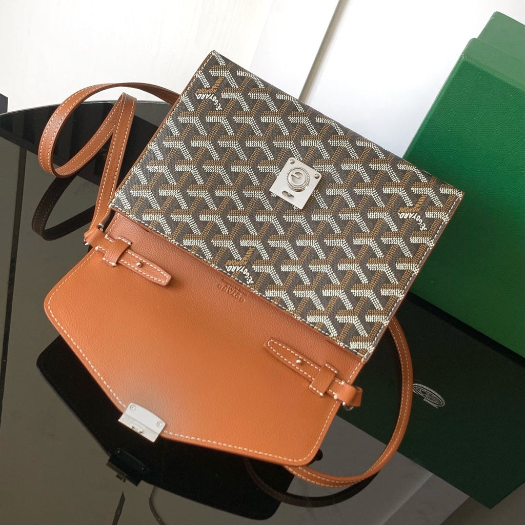 Goyard Chypre Wallet-Pouch 21 in Black Goyardine Canvas and Tan Calfskin