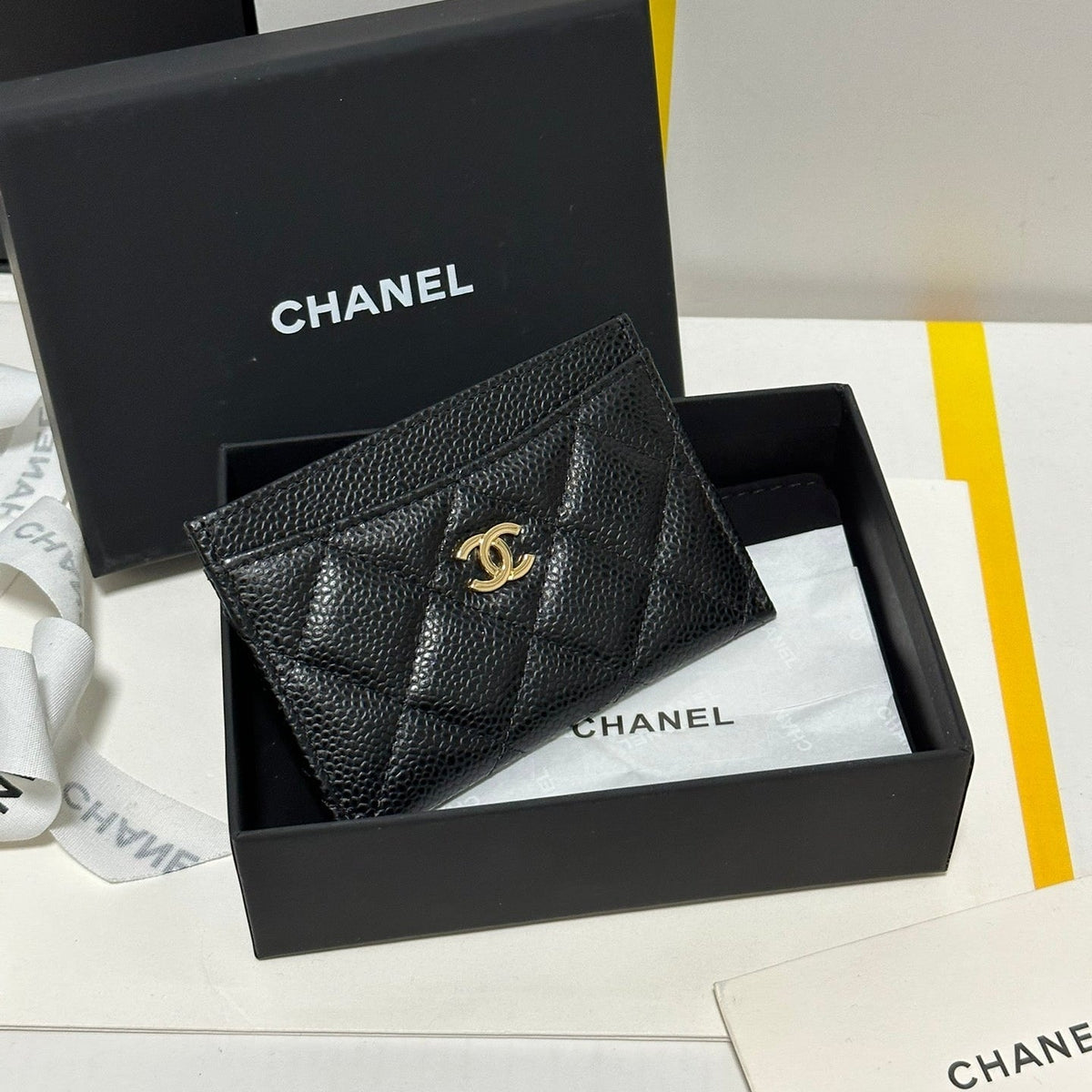 Chanel Quilted Classic Card Holder 11 in Black Caviar Skin