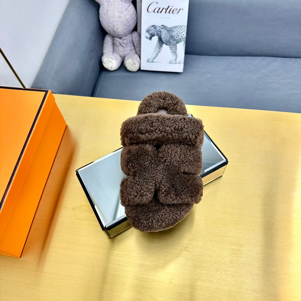 Hermes Chypre Sandal in Walnut Brown Shearling