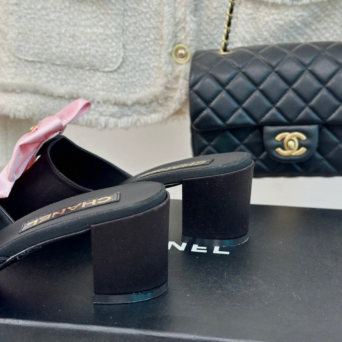 Chanel Double Big Bow High Heels Sheepskin Light Pink / Black
