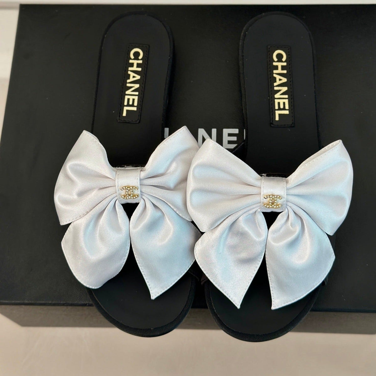 Chanel Double Big Bow Flat Sandals Sheepskin White Black
