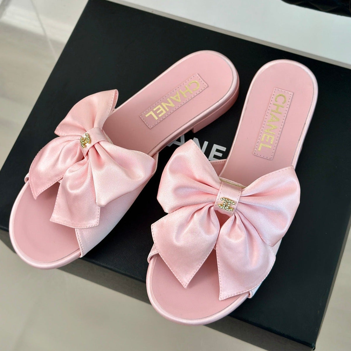 Chanel Double Big Bow Flat Sandals Sheepskin Light Pink