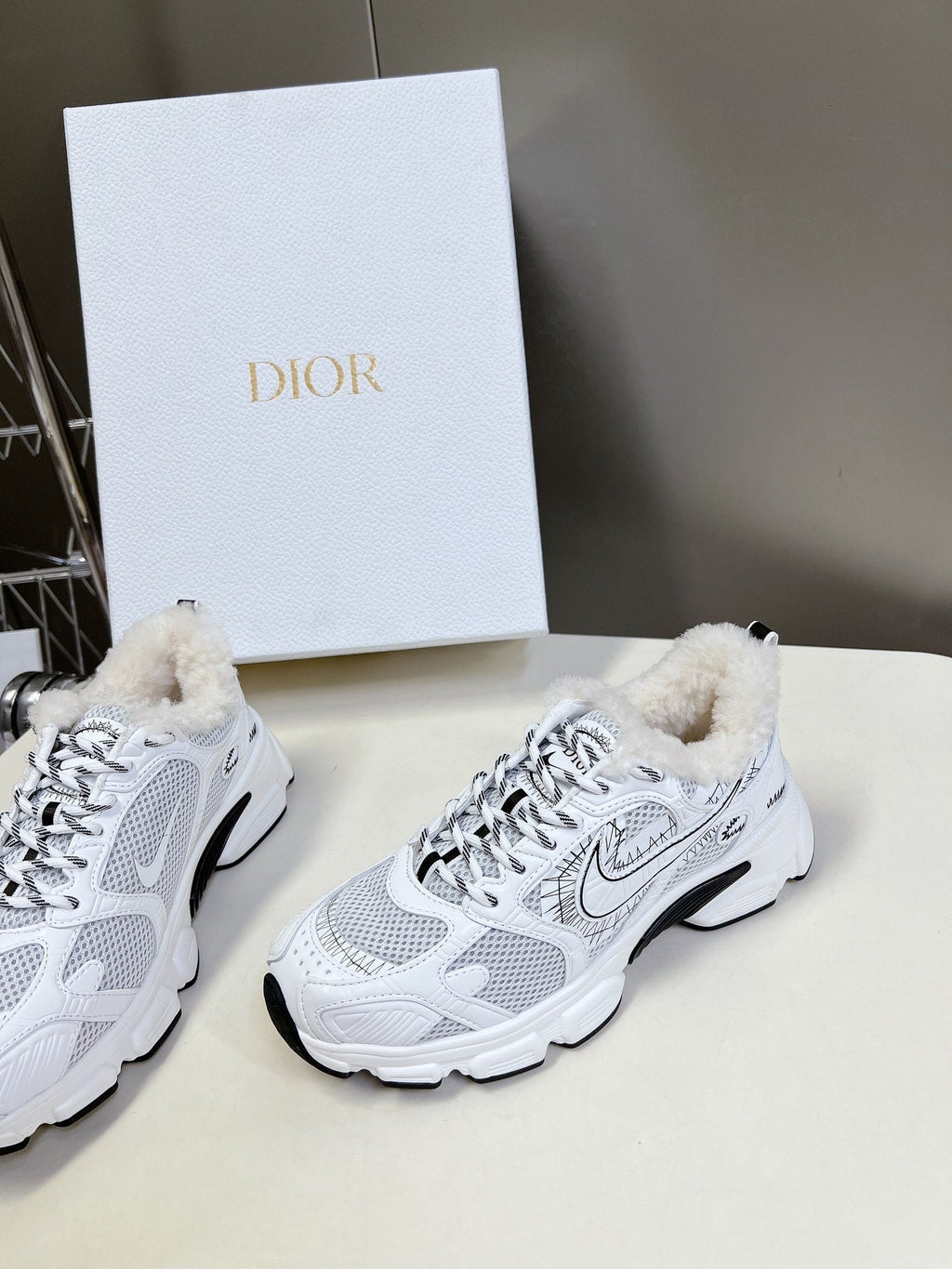 Dior Chrono Sneaker 25S in White Lambskin and Mesh Fabric Style 2
