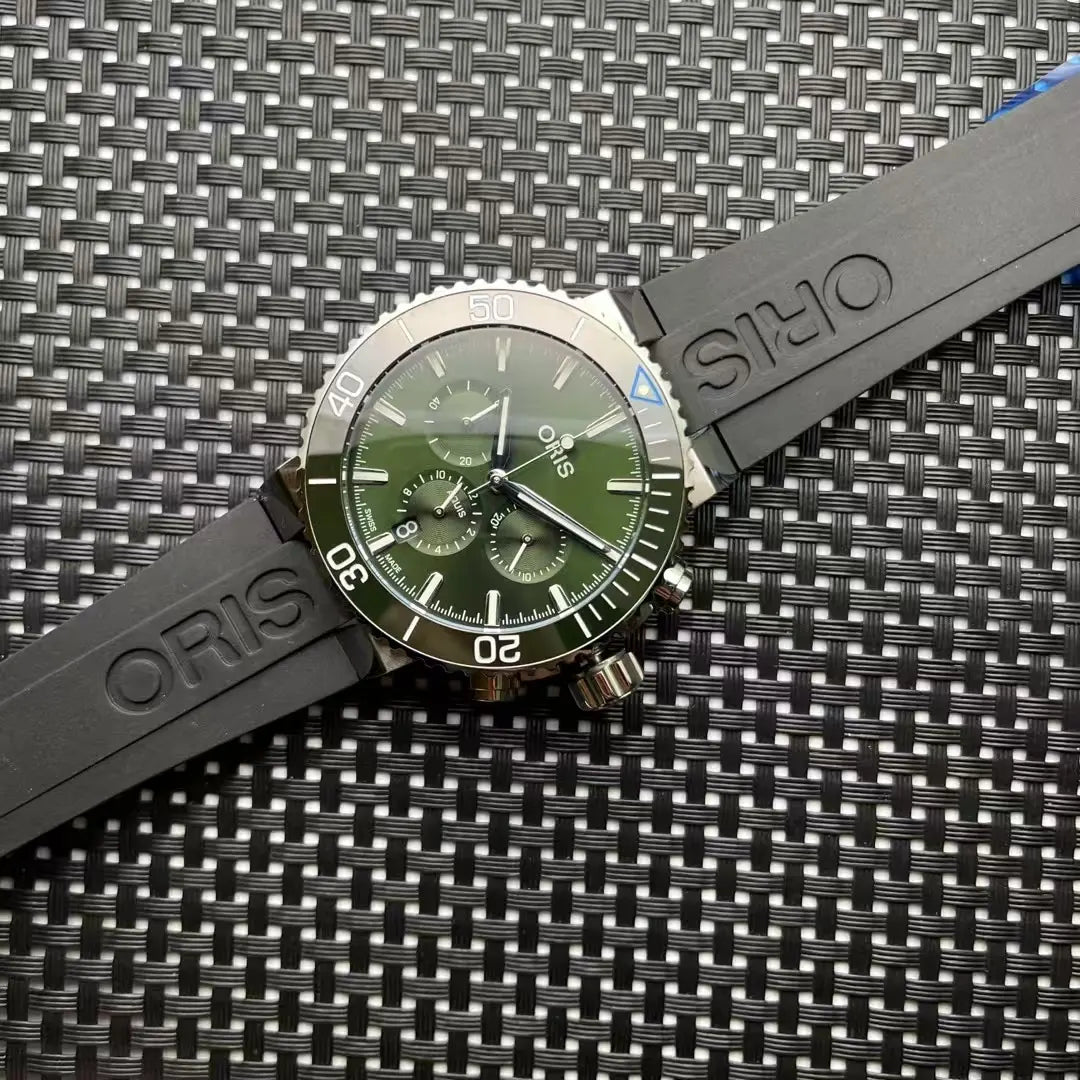 dial black Oris Aquis Green Chronograph - Hình 3