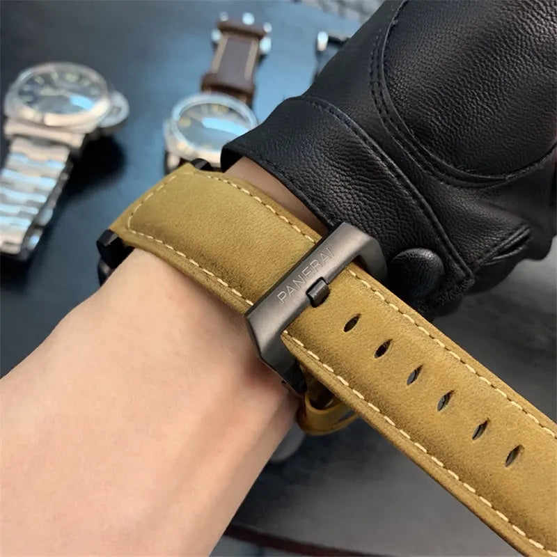tan Panerai Luminor GMT Black - Hình 2