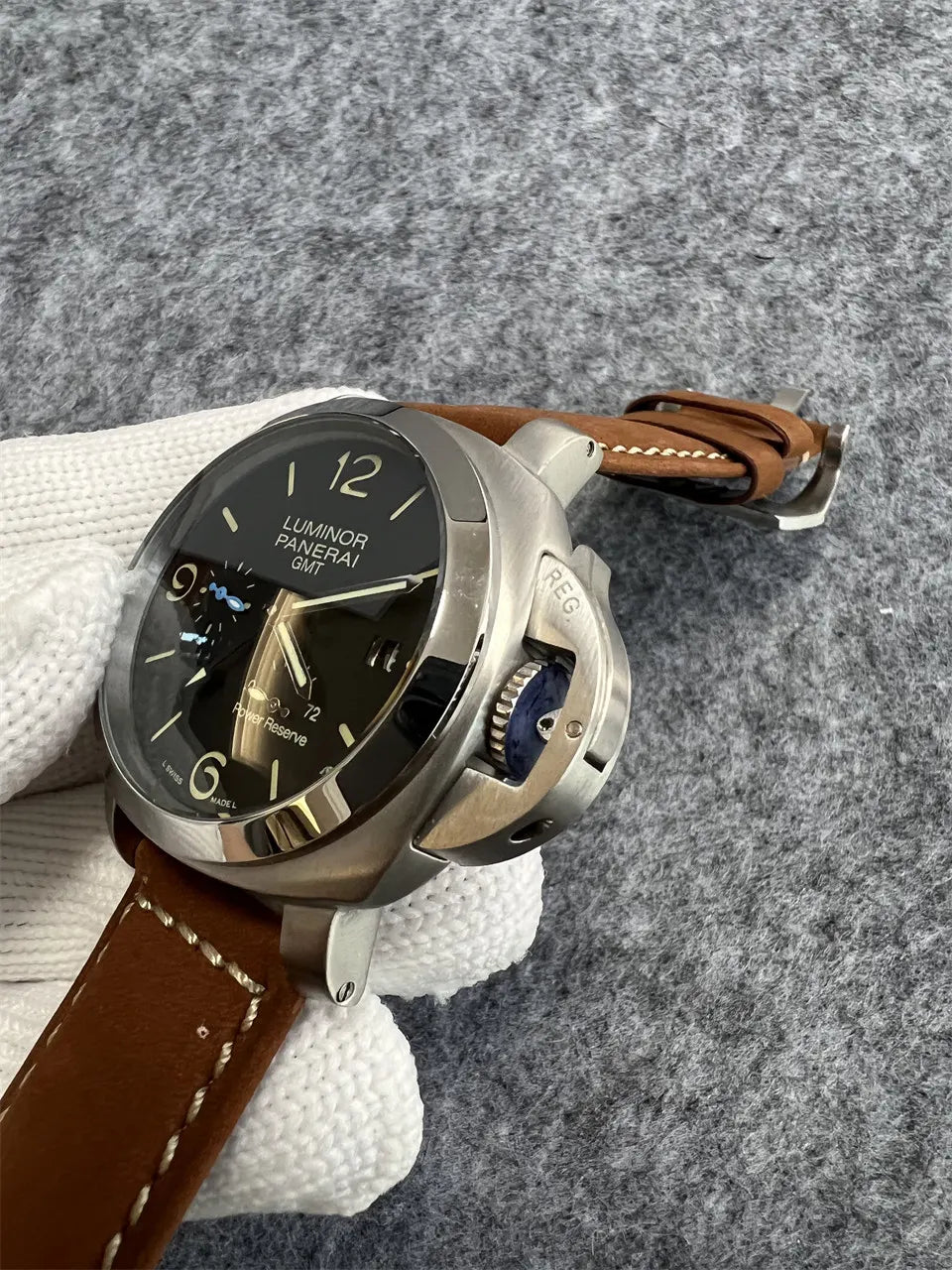 Panerai Luminor GMT Power Reserve - Hình 4