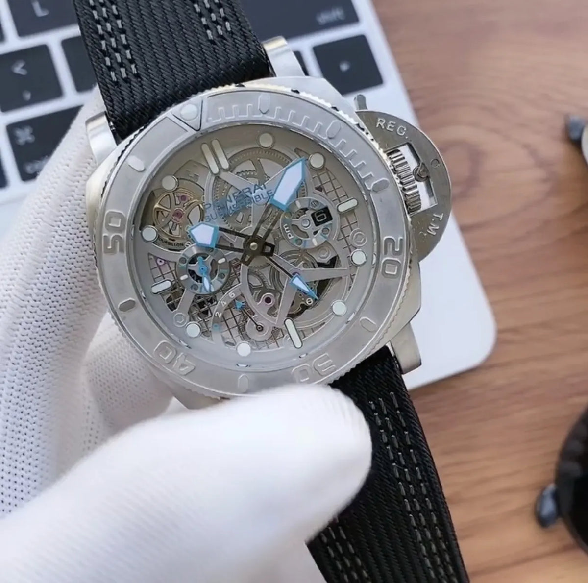 Panerai Submersible Skeleton Dial - Hình 2