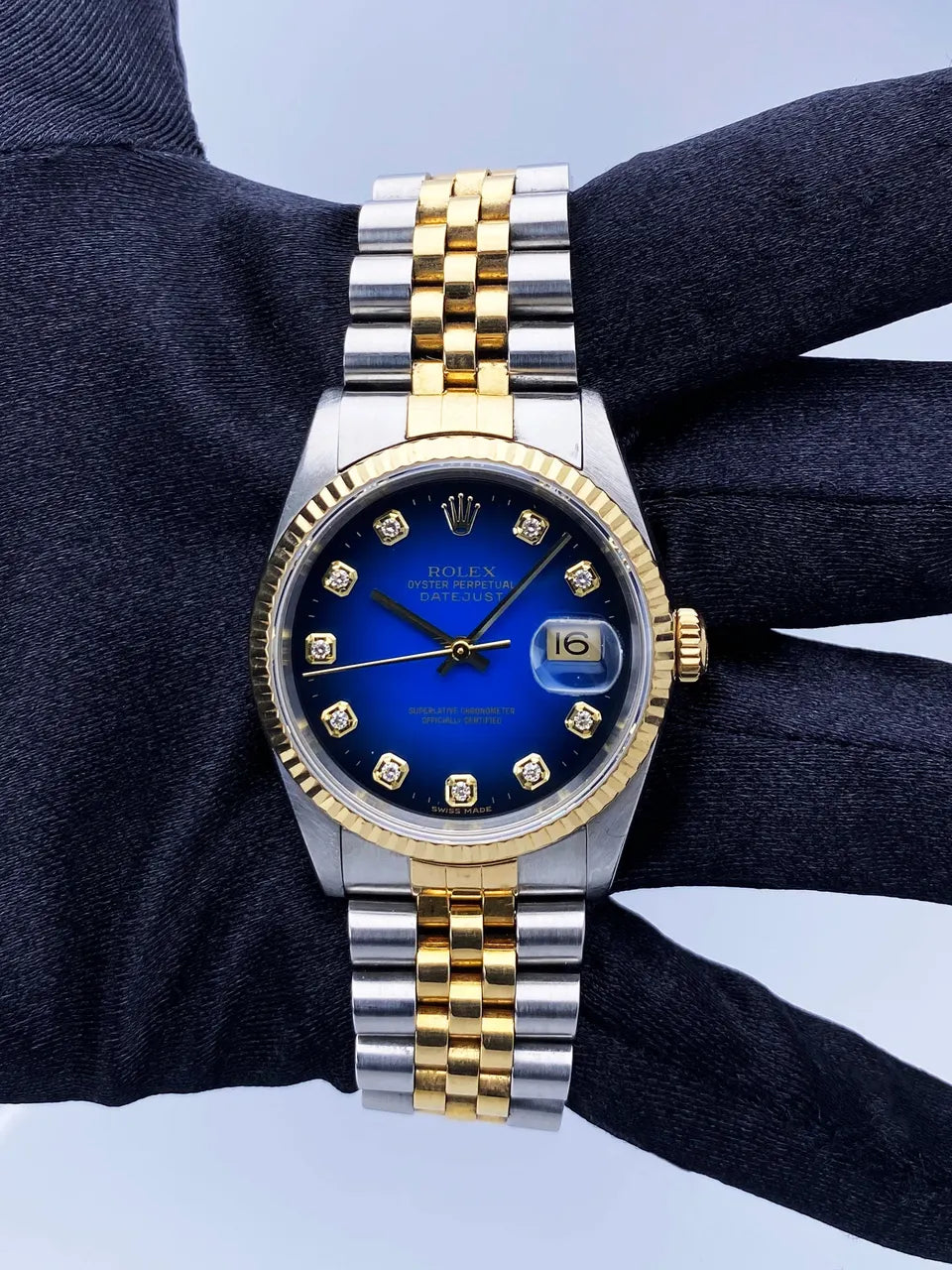 Rolex Blue Diamond Datejust dial two - Hình 2