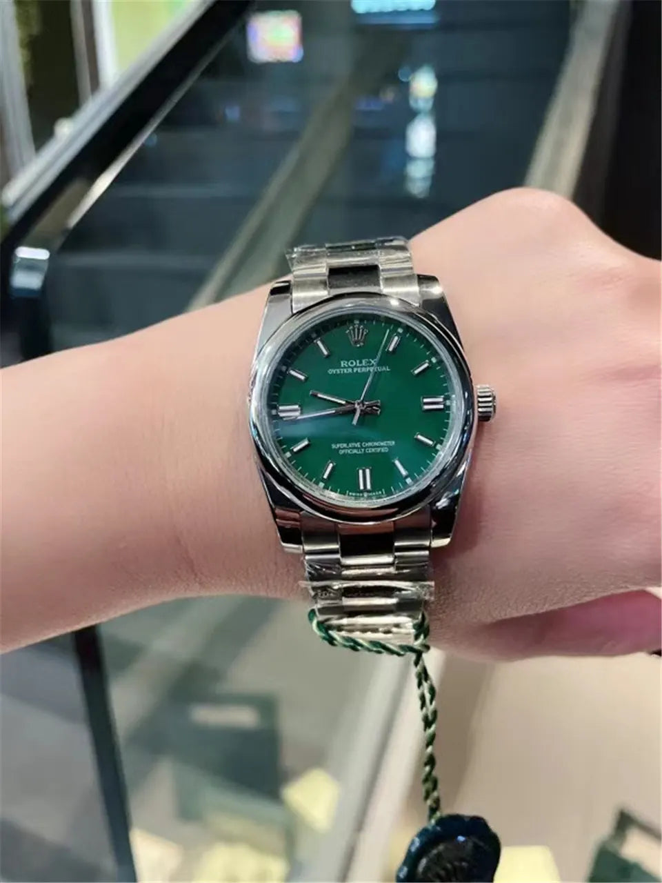 Rolex Oyster Perpetual Green Dial - Hình 2