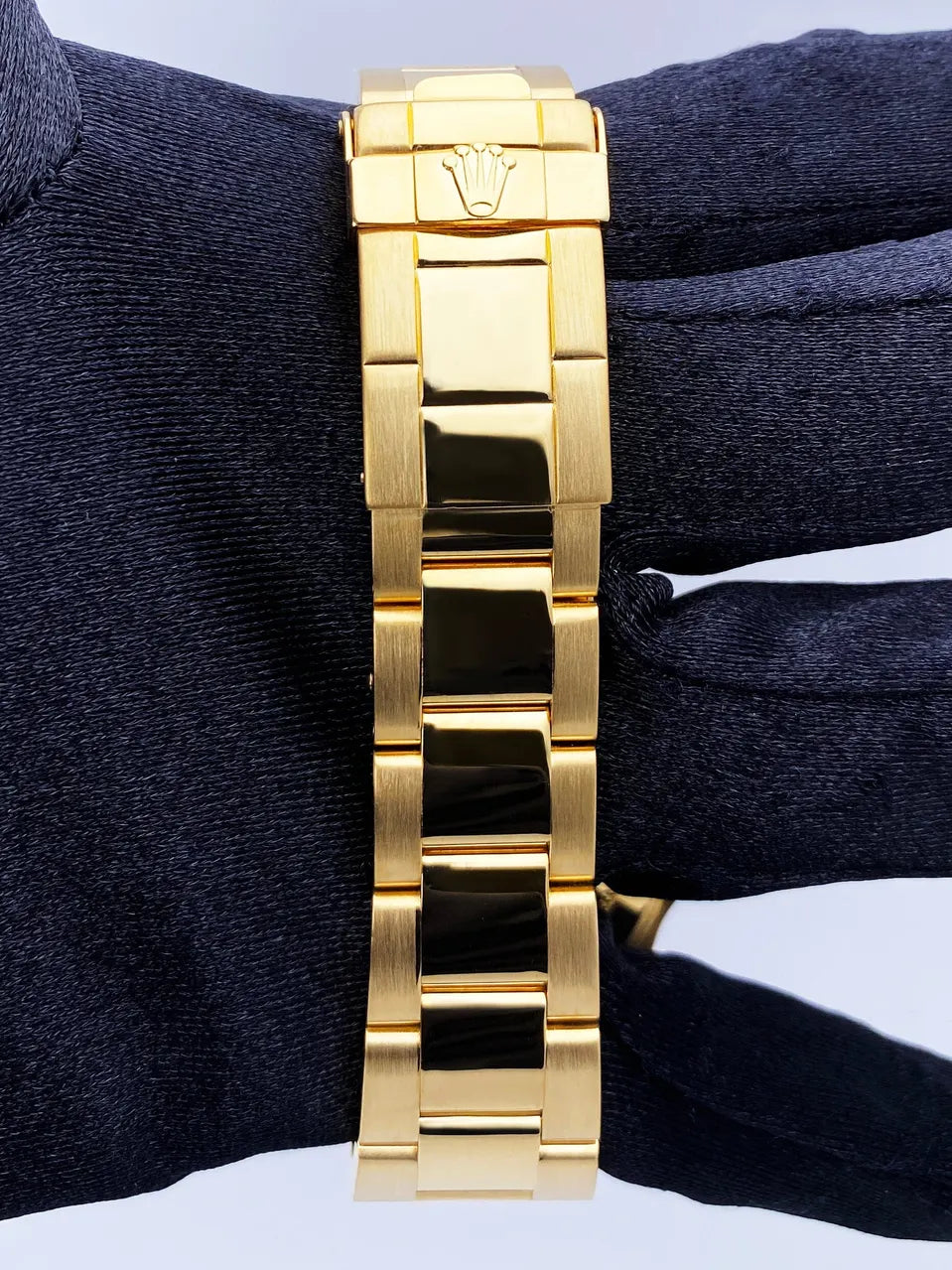 white Rolex Yacht-Master Gold - Hình 6