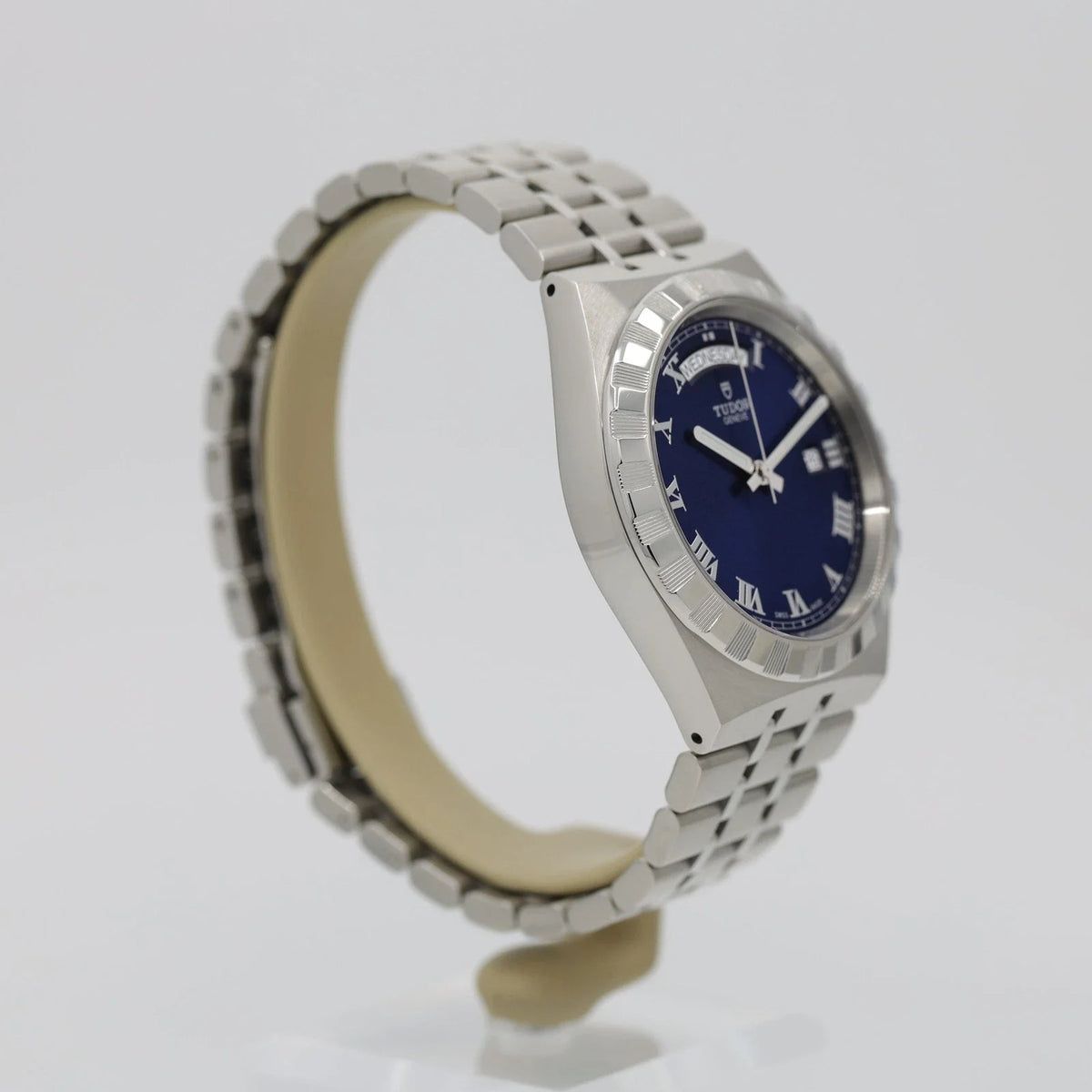 Tudor Royal Blue Dial - Hình 3