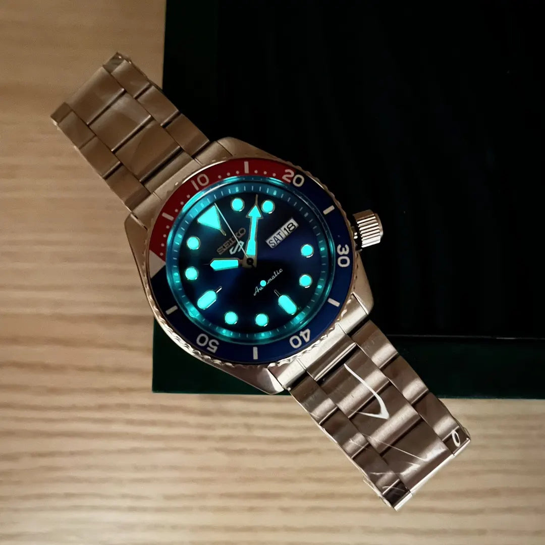 Seiko 5 Sports Pepsi Bezel - Hình 4