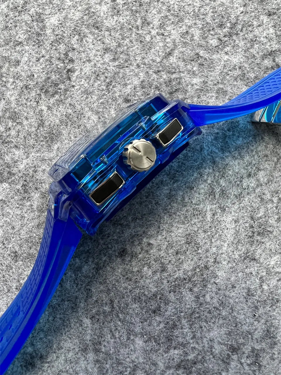 Hublot Blue Sapphire Skeleton - Hình 4