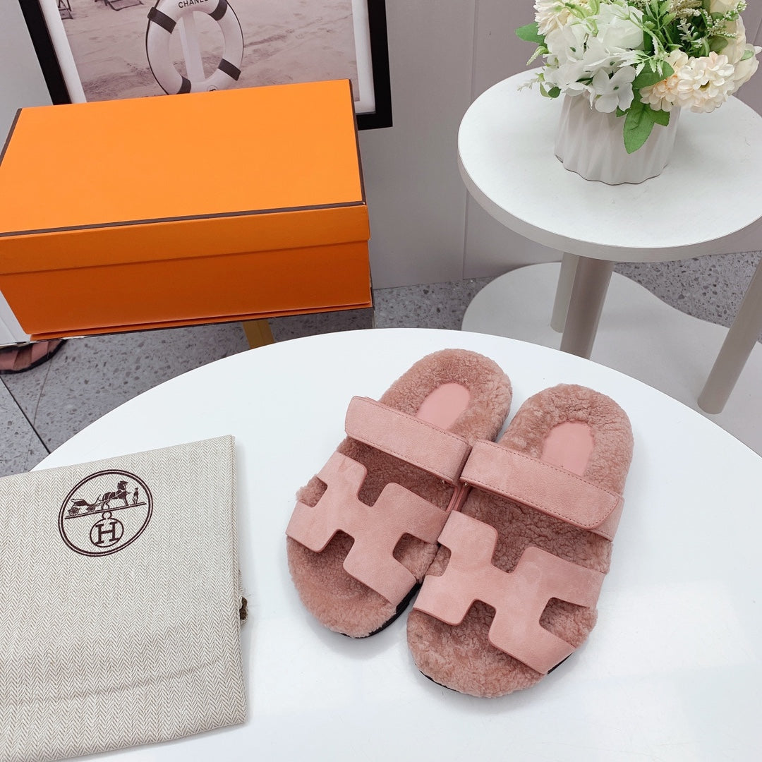 Hermes Chypre Sandal Pink Shearling Insole Pink Velvet Leather Lining