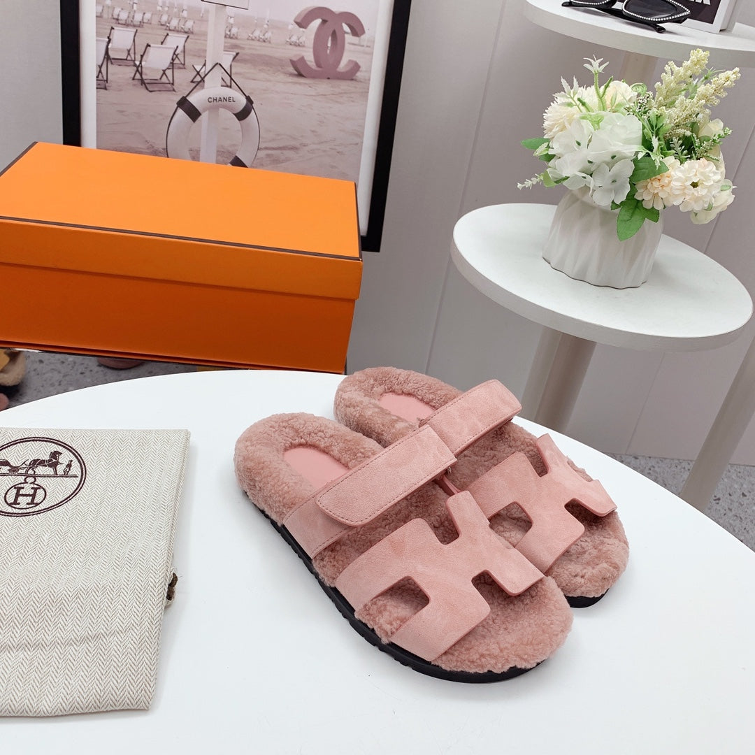 Hermes Chypre Sandal Pink Shearling Insole Pink Velvet Leather Lining