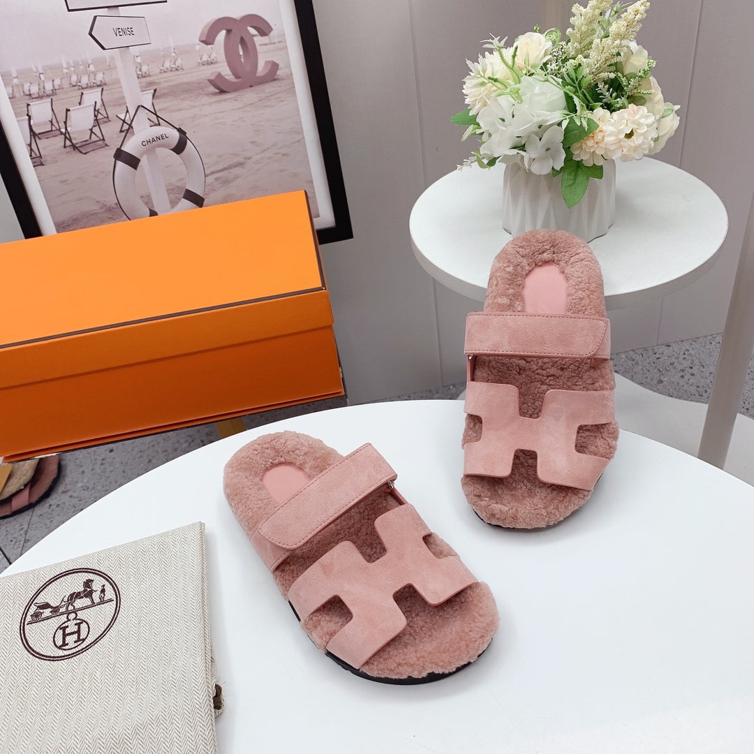 Hermes Chypre Sandal Pink Shearling Insole Pink Velvet Leather Lining